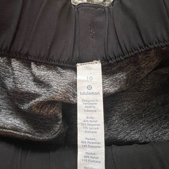 Lululemon size 10 shorts - Picture 5 of 5